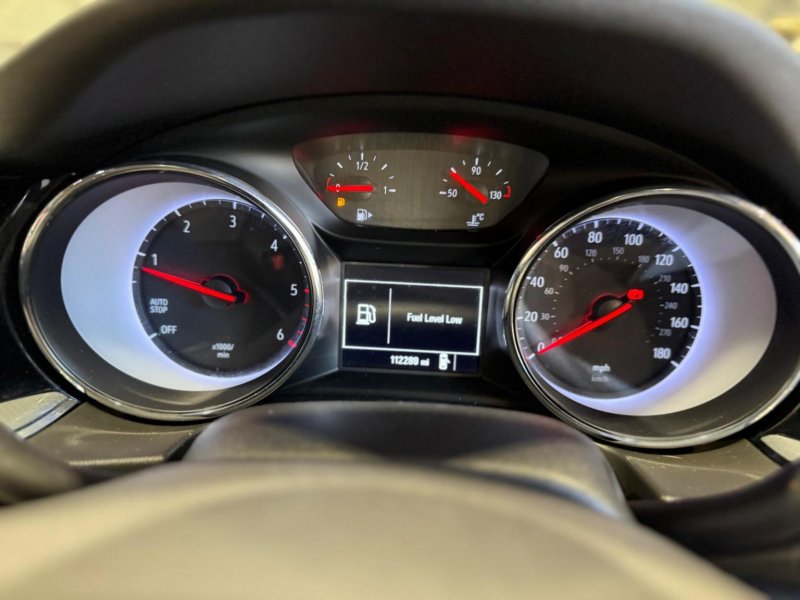 VAUXHALL INSIGNIA