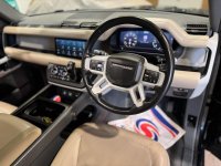 LAND ROVER DEFENDER 110